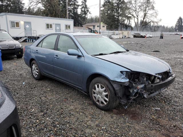 4T1BE32K93U210289 - 2003 TOYOTA CAMRY LE BLUE photo 4