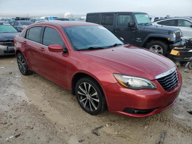 1C3BC8FG3BN600850 - 2011 CHRYSLER 200 S RED photo 4