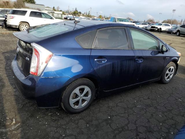 JTDKN3DUXF1945730 - 2015 TOYOTA PRIUS BLUE photo 3