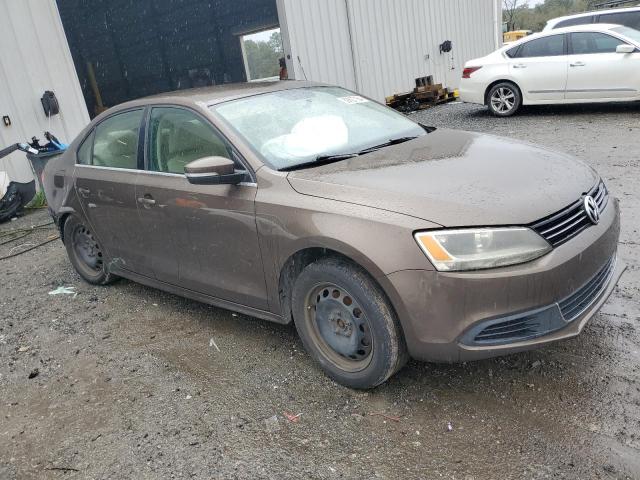 3VWDX7AJ8DM373350 - 2013 VOLKSWAGEN JETTA SE BROWN photo 4