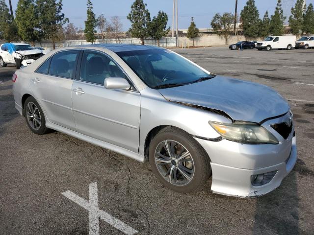 4T1BF3EK4BU624815 - 2011 TOYOTA CAMRY BASE SILVER photo 4