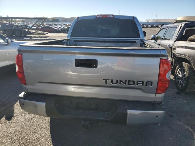 5TFAY5F14JX710649 - 2018 TOYOTA TUNDRA CREWMAX 1794 SILVER photo 6