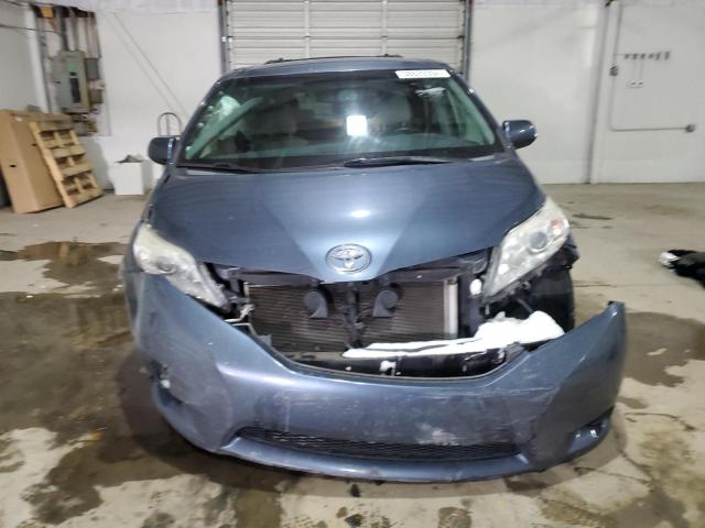 5TDKK3DC5GS726985 - 2016 TOYOTA SIENNA LE BLUE photo 5