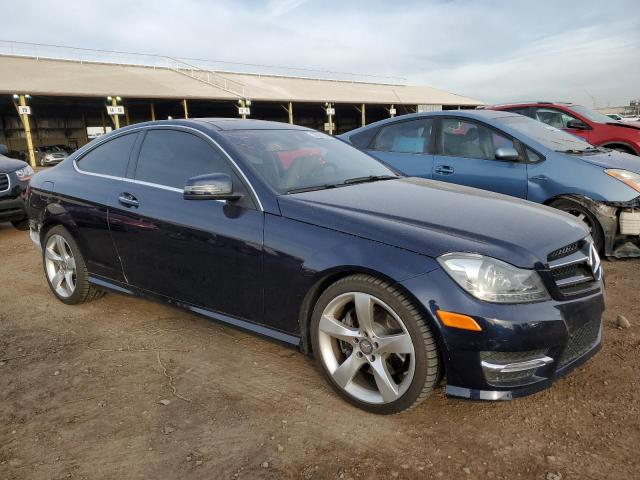 WDDGJ5HB5FG348087 - 2015 MERCEDES-BENZ C 350 BLUE photo 4