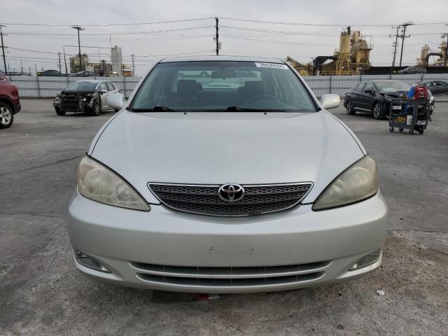 JTDBE32K430163409 - 2003 TOYOTA CAMRY LE SILVER photo 5