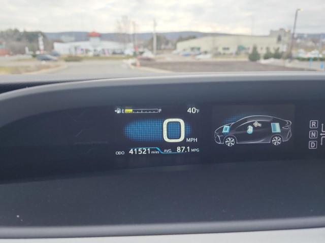 JTDKARFP1J3084229 - 2018 TOYOTA PRIUS PRIM 红色 照片 8