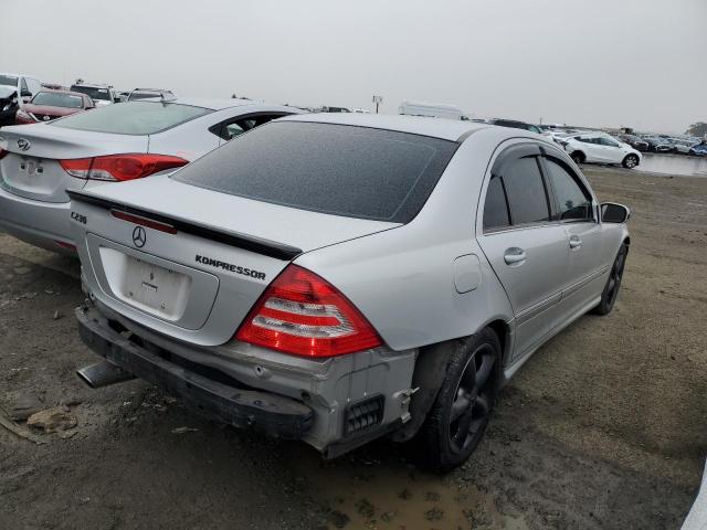 WDBRF40J85F673336 - 2005 MERCEDES-BENZ C 230K SPORT SEDAN SILVER photo 3