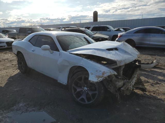 2C3CDZAG2JH259110 - 2018 DODGE CHALLENGER SXT WHITE photo 4