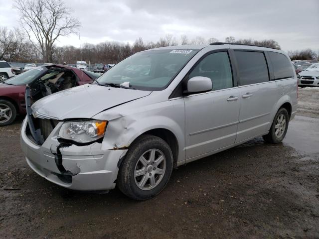 2A4RR5D1XAR346121 - 2010 CHRYSLER TOWN & COU SILVER photo 1