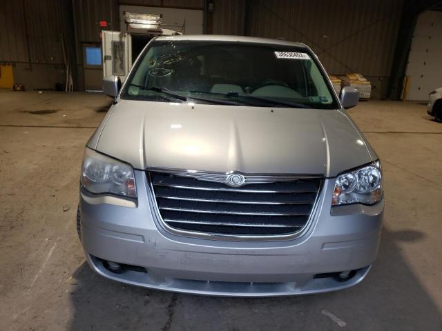 2A4RR5D1XAR308663 - 2010 CHRYSLER TOWN & COU TOURING 银色 照片 5