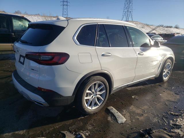 5UXTA6C05N9L00854 - 2022 BMW X5 XDRIVE45E WHITE photo 3