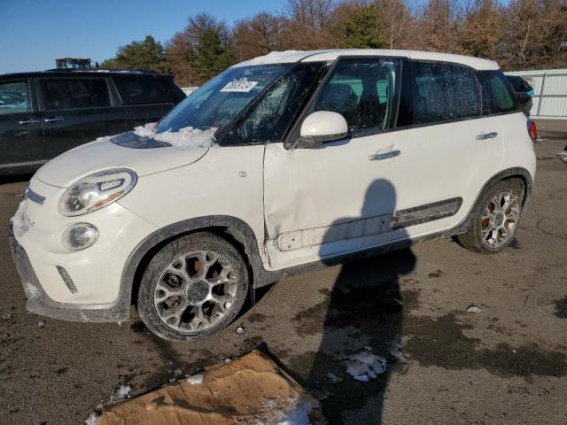 2014 FIAT 500L TREKKING, 