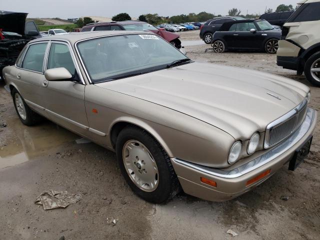 SAJHX1747TC762193 - 1996 JAGUAR XJ6 GOLD photo 4