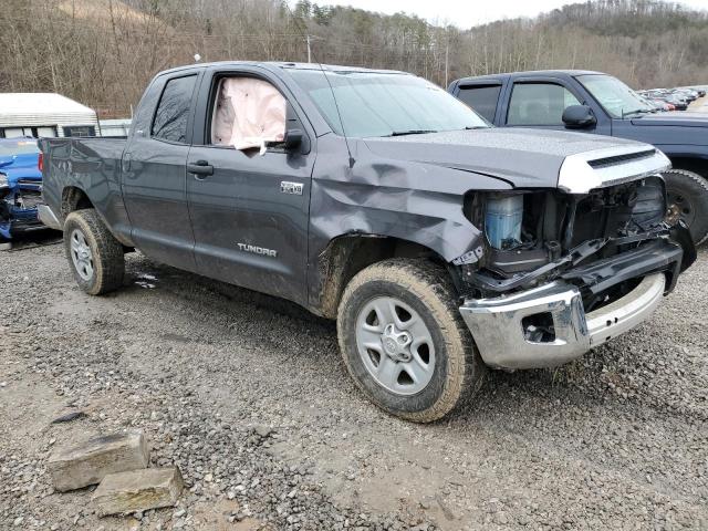 5TFUY5F13HX615085 - 2017 TOYOTA TUNDRA DOUBLE CAB SR/SR5 GRAY photo 4