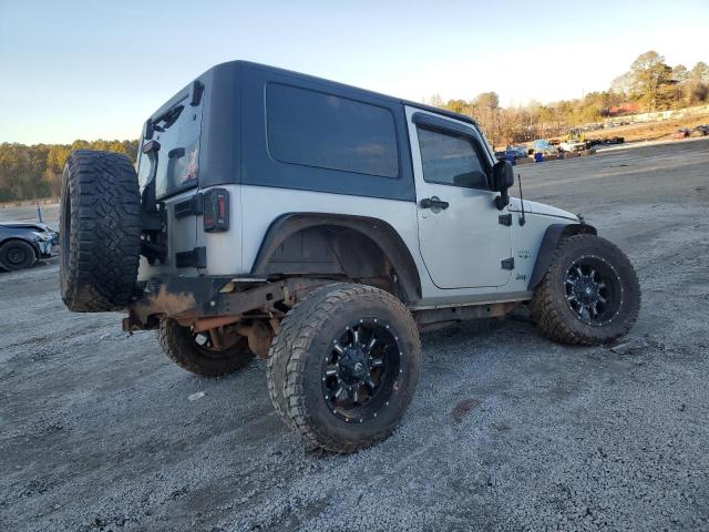 1J4FA54189L754390 - 2009 JEEP WRANGLER SAHARA SILVER photo 3