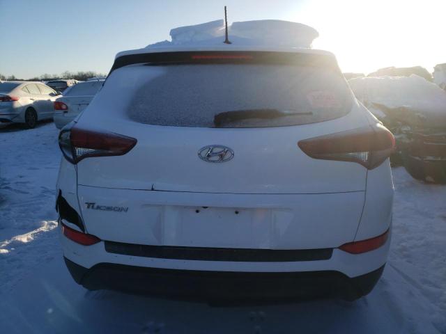 KM8J23A47HU361341 - 2017 HYUNDAI TUCSON SE WHITE photo 6