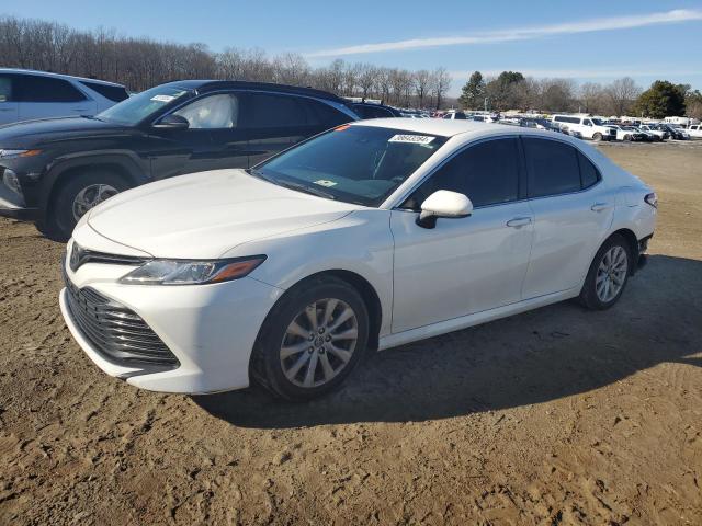 JTNB11HK9J3034029 - 2018 TOYOTA CAMRY L WHITE photo 1