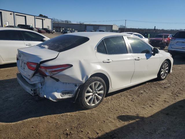 JTNB11HK9J3034029 - 2018 TOYOTA CAMRY L WHITE photo 3