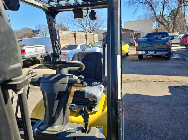 C910V02264N - 2015 YALE FORKLIFT YELLOW photo 9