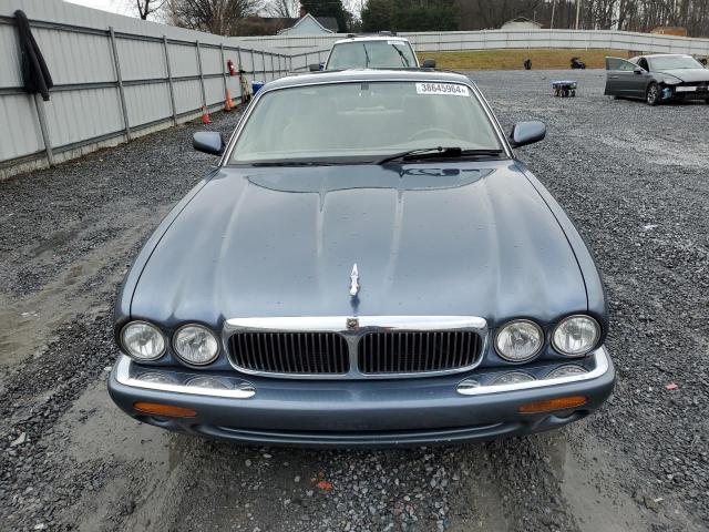 SAJHX1247WC812988 - 1998 JAGUAR XJ8 BLUE photo 5