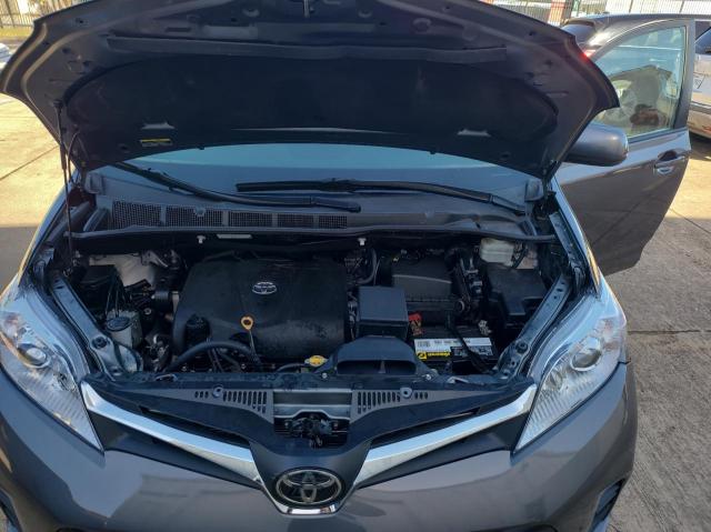 5TDKZ3DC6JS926115 - 2018 TOYOTA SIENNA LE GRAY photo 7