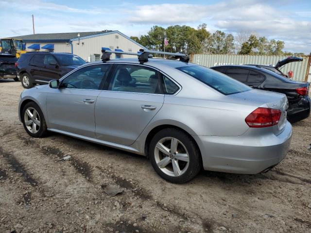 1VWBH7A35DC066533 - 2013 VOLKSWAGEN PASSAT SE SILVER photo 2