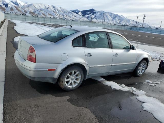 WVWPD63B54P048349 - 2004 VOLKSWAGEN PASSAT GLS SILVER photo 3