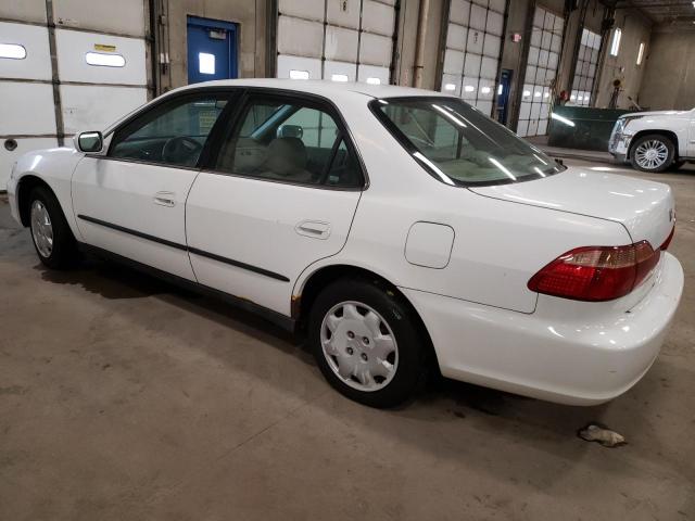 1HGCG5642XA113017 - 1999 HONDA ACCORD LX WHITE photo 2