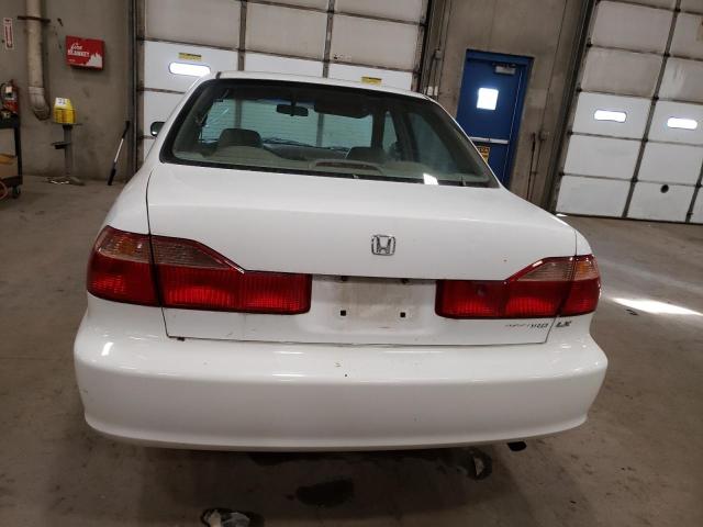 1HGCG5642XA113017 - 1999 HONDA ACCORD LX WHITE photo 6