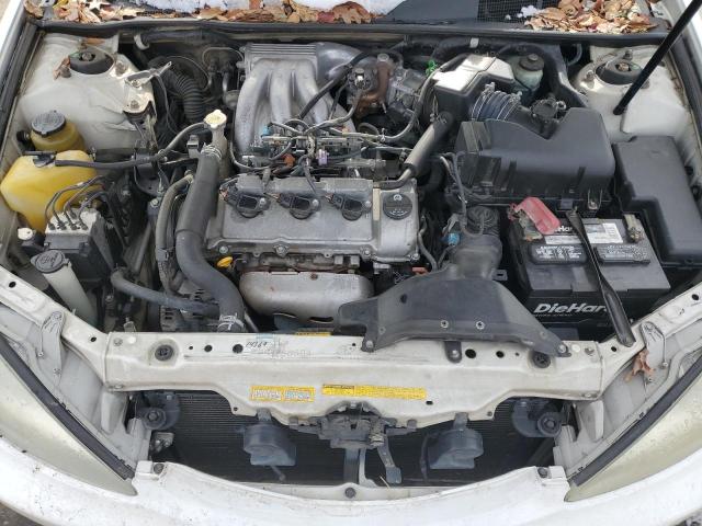 JTDBF30K520003201 - 2002 TOYOTA CAMRY LE WHITE photo 11