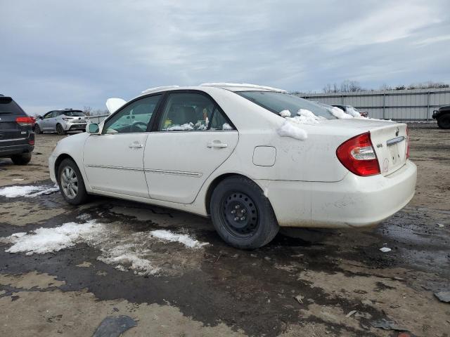 JTDBF30K520003201 - 2002 TOYOTA CAMRY LE WHITE photo 2