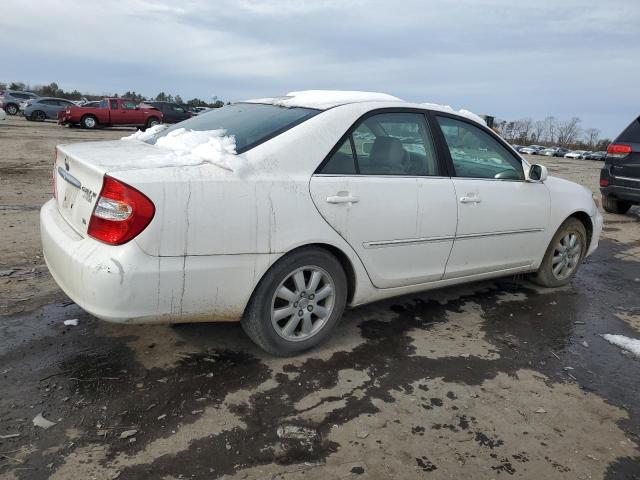 JTDBF30K520003201 - 2002 TOYOTA CAMRY LE WHITE photo 3