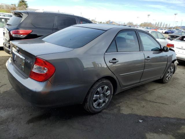 4T1BE32K52U636334 - 2002 TOYOTA CAMRY LE GRAY photo 3