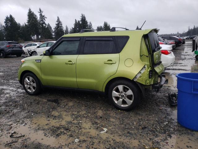 KNDJN2A23H7881572 - 2017 KIA SOUL GREEN photo 2