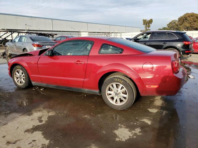 1ZVFT80N765199827 - 2006 FORD MUSTANG RED photo 2