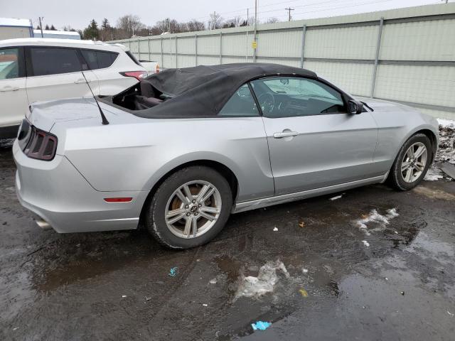 1ZVBP8EM0D5237057 - 2013 FORD MUSTANG SILVER photo 3