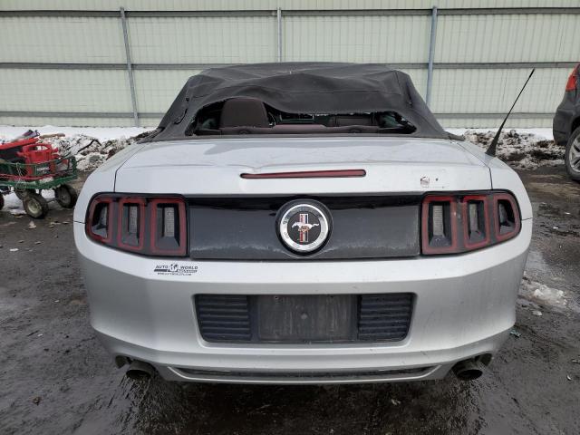 1ZVBP8EM0D5237057 - 2013 FORD MUSTANG SILVER photo 6