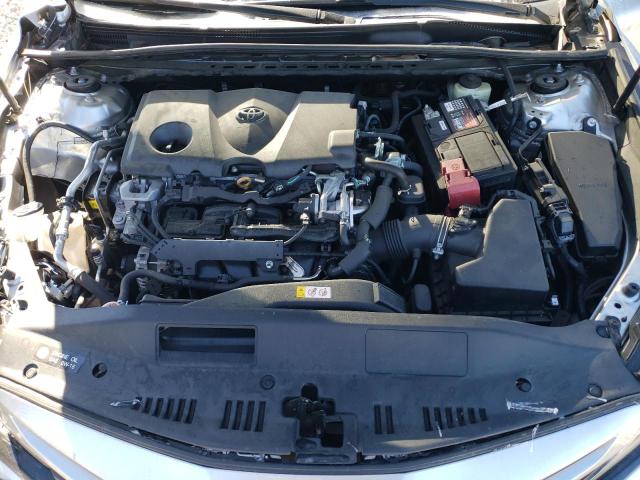 4T1B61HK7JU064514 - 2018 TOYOTA CAMRY XSE SILVER photo 11