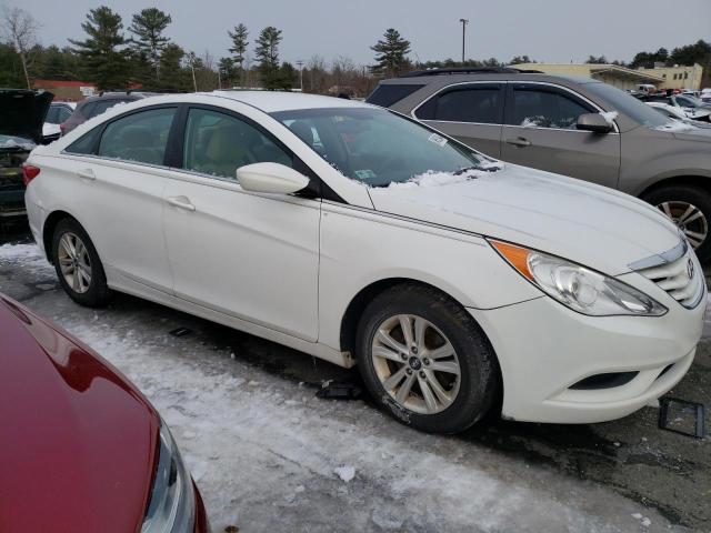 5NPEB4AC5DH709693 - 2013 HYUNDAI SONATA GLS WHITE photo 4