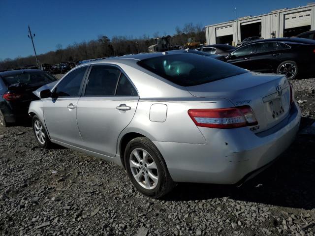 4T1BF3EK2BU221495 - 2011 TOYOTA CAMRY BASE SILVER photo 2