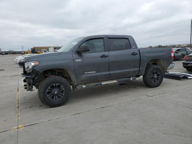 5TFDW5F16JX687877 - 2018 TOYOTA TUNDRA CREWMAX SR5 CHARCOAL photo 1