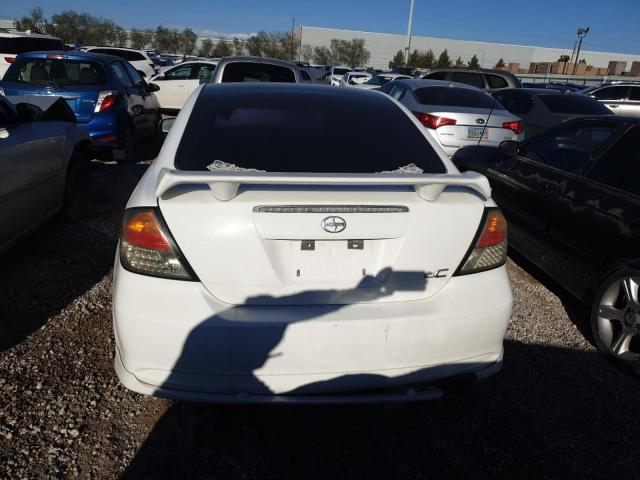 JTKDE167X80268135 - 2008 TOYOTA SCION TC WHITE photo 6