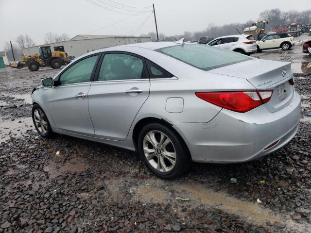 5NPEC4AC0BH016217 - 2011 HYUNDAI SONATA SE SILVER photo 2