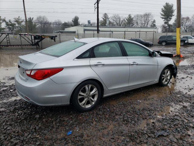 5NPEC4AC0BH016217 - 2011 HYUNDAI SONATA SE SILVER photo 3