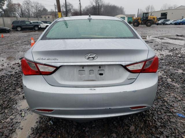 5NPEC4AC0BH016217 - 2011 HYUNDAI SONATA SE SILVER photo 6