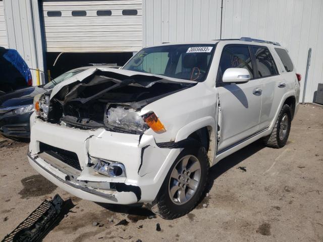 JTEZU5JRXD5047031 - 2013 TOYOTA 4RUNNER SR5 WHITE photo 1