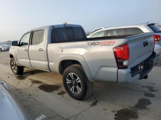 3TMDZ5BN1JM049512 - 2018 TOYOTA TACOMA DOUBLE CAB 银色 照片 2