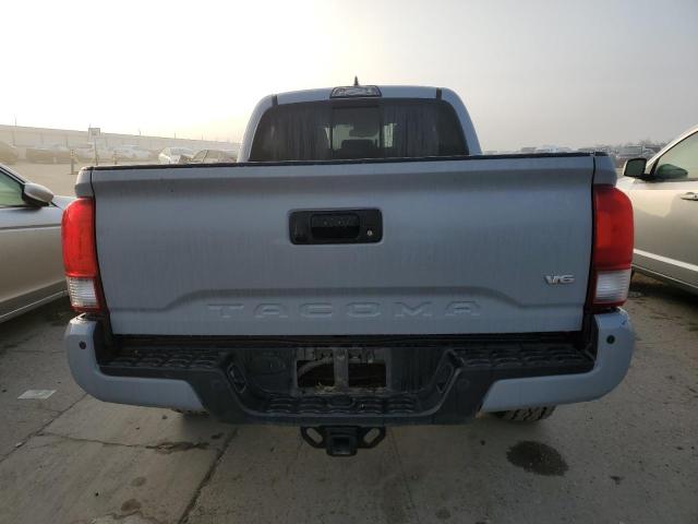 3TMDZ5BN1JM049512 - 2018 TOYOTA TACOMA DOUBLE CAB 银色 照片 6