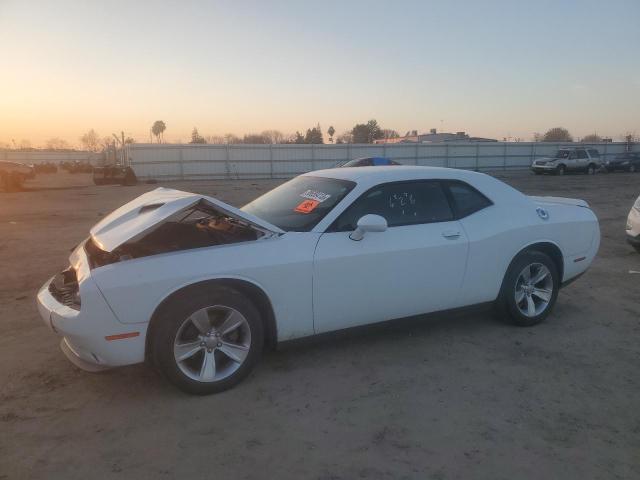 2C3CDZAG9JH245902 - 2018 DODGE CHALLENGER SXT WHITE photo 1