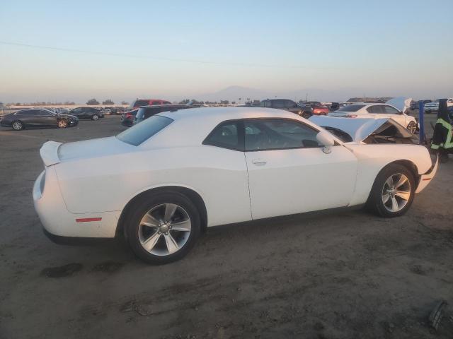 2C3CDZAG9JH245902 - 2018 DODGE CHALLENGER SXT WHITE photo 3